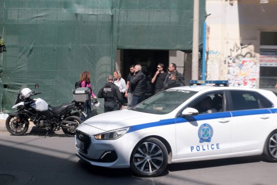 Πυρ και μανία ο 89χρονος με την καραμπίνα